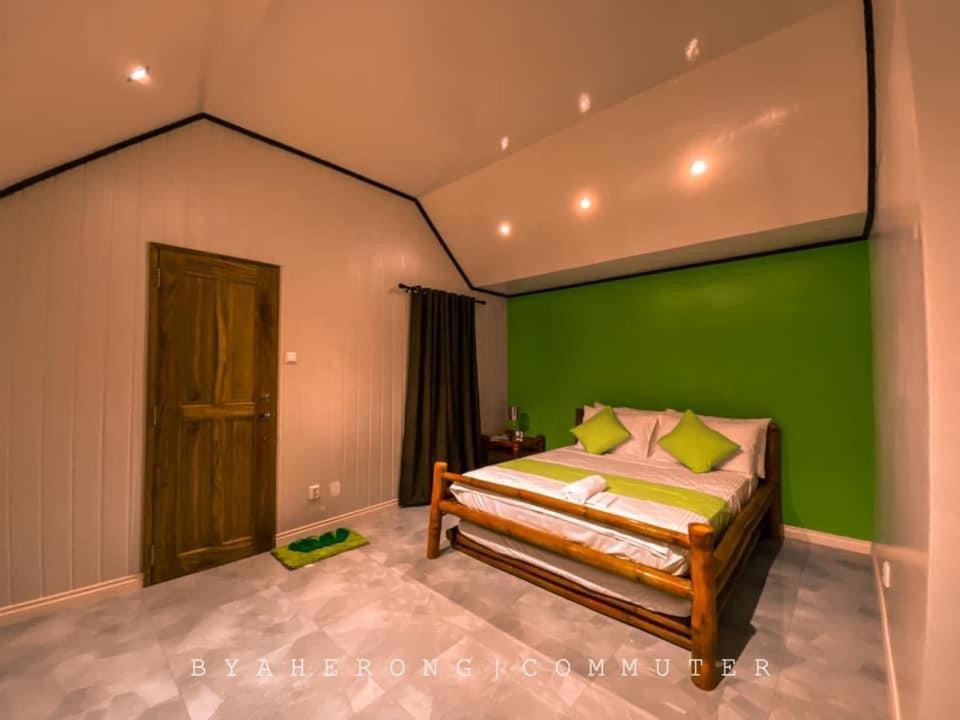 Postel nebo postele na pokoji v ubytování Dreamink farm og Myl`s place