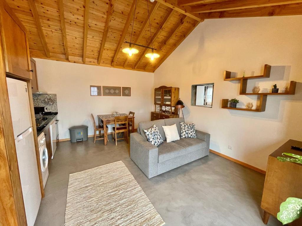 Kuchyň nebo kuchyňský kout v ubytování Casa do Avô José Alves