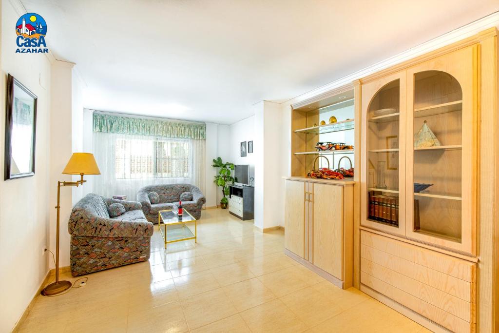 TV a/nebo společenská místnost v ubytování Apartamentos Sant Jaume Casa Azahar