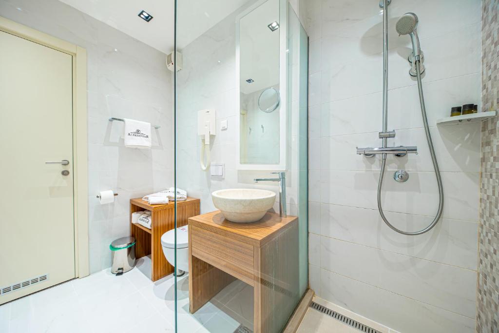 Ένα μπάνιο στο Hotel Aleksandar Rafailovići