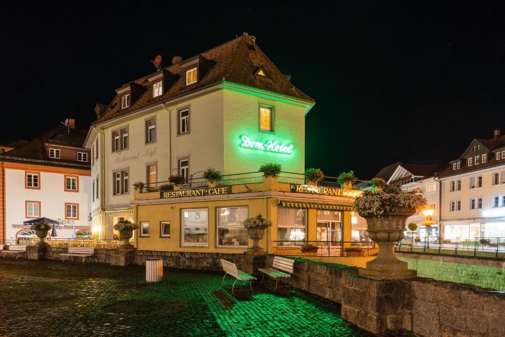 Budova, kde se hotel nachází