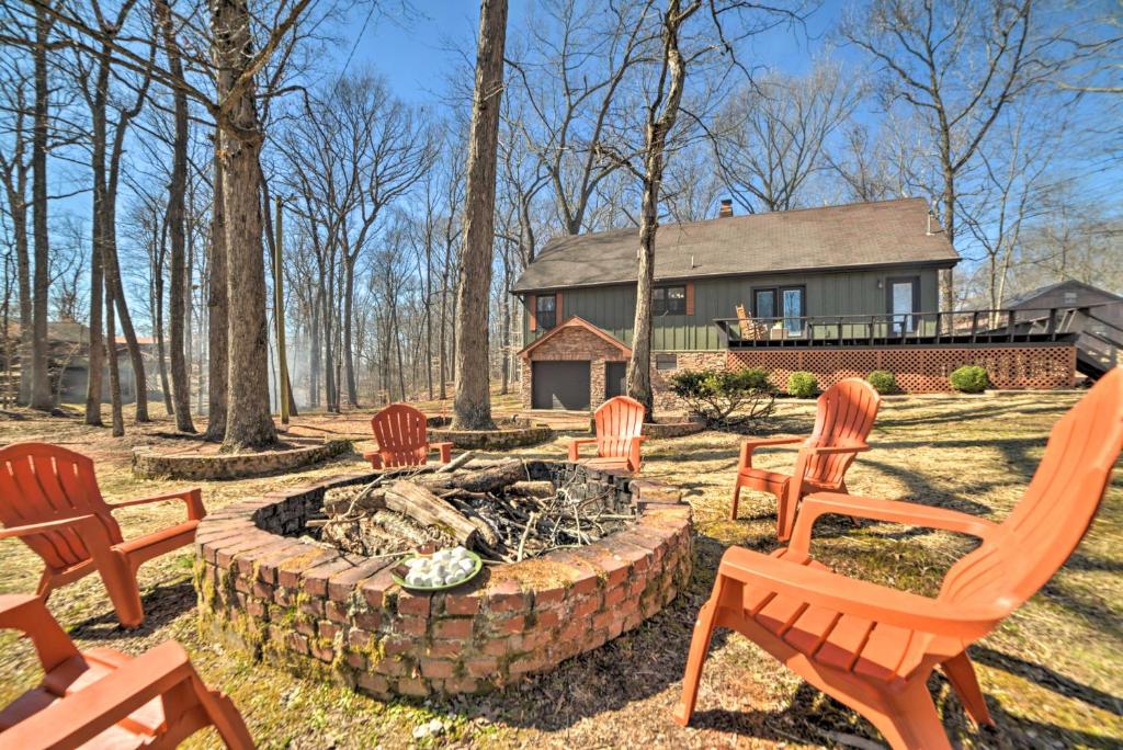 Leatherwood Resort Cabin with Fire Pit and Views!