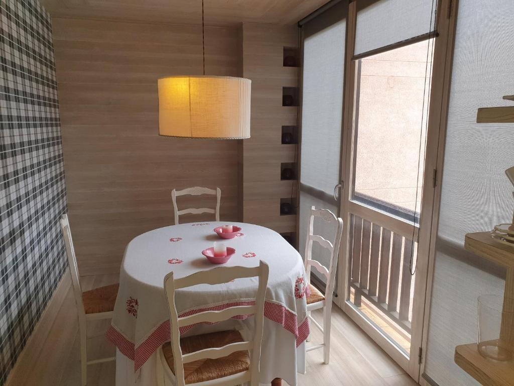 Apartamento Los Valles, Jaca – Precios actualizados 2022