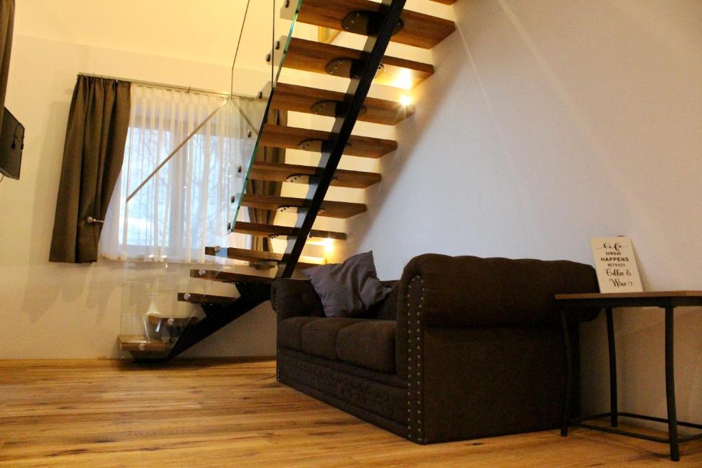 Istumisnurk majutusasutuses Weinberg Chalets