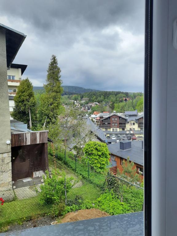 Výhľad na hory alebo výhľad na hory priamo z privátu