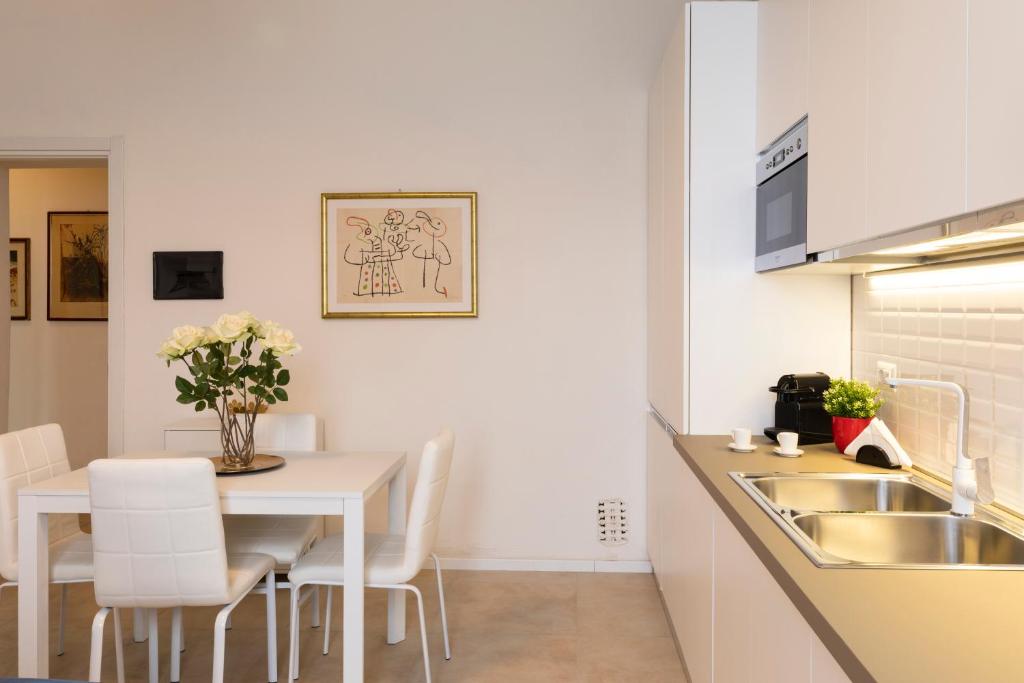 Kuchyňa alebo kuchynka v ubytovaní BICOCCA HOME - 2 Bedrooms