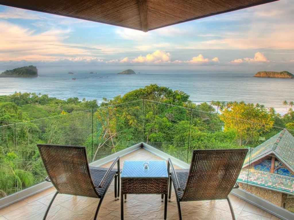 TenBedroom Villa (Costa Rica Quepos)