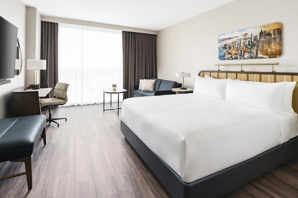 Hyatt Regency JFK Airport at Resorts World New York photo