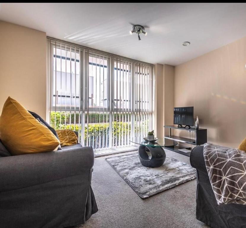 Stylish 2 bedroom Apartment-Short term lets & Serviced Accomodation  Reading, Reading – Updated 2023 Prices