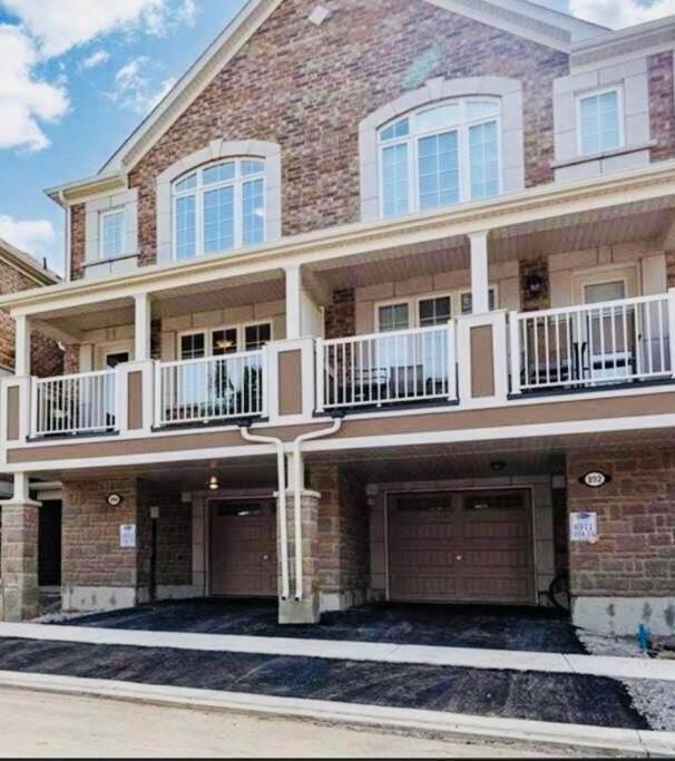 ASH GATE - Housity