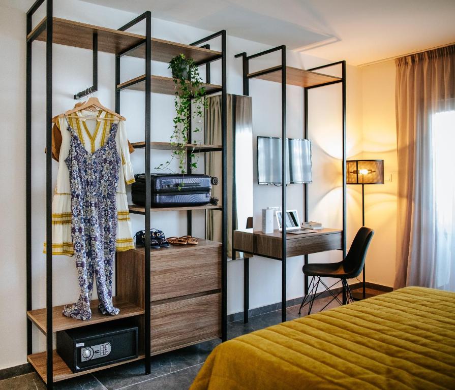 Cosmo Napa Boutique Hotel - Standard Room With Balcony