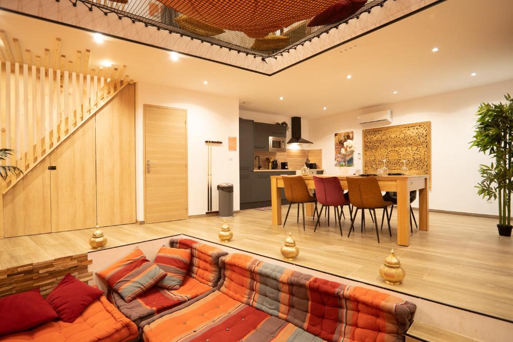 Capsule Marrakech I Chicha I Sauna I Balnéo I Console PS5 I Cinéma - One-Bedroom House