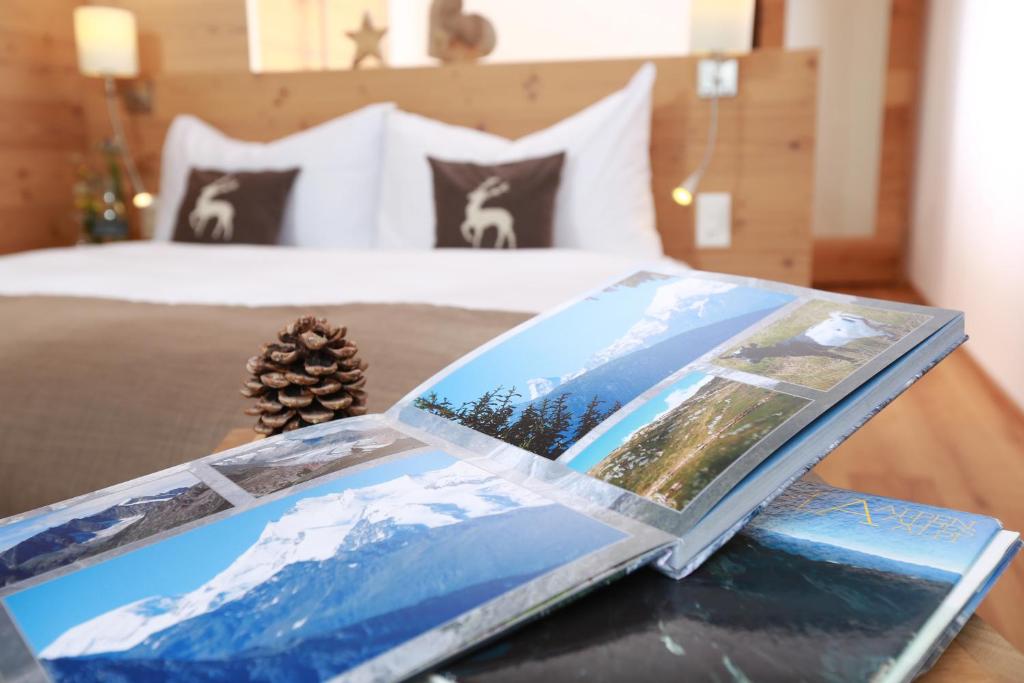 Postel nebo postele na pokoji v ubytování Hotel Bettmerhof