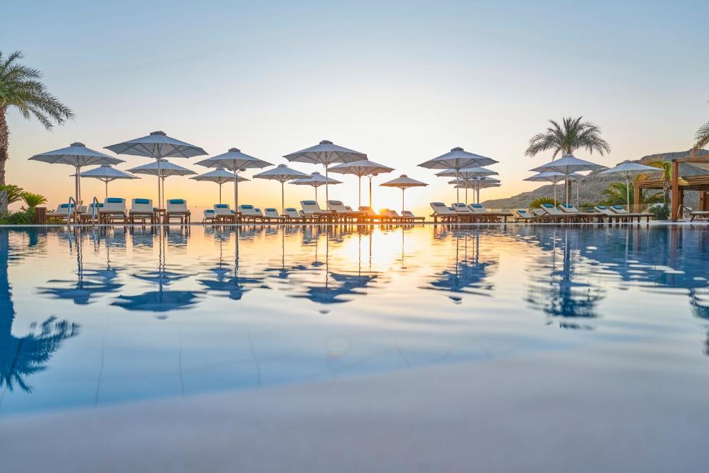 Bazén v ubytování Lindos Bay Hotel nebo v jeho okolí