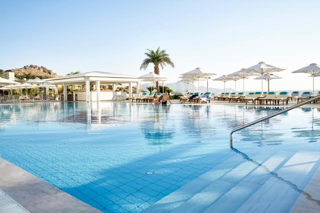 Bazén v ubytování Lindos Bay Hotel nebo v jeho okolí