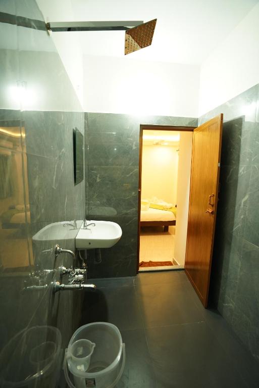 Koupelna v ubytování SAARA INN