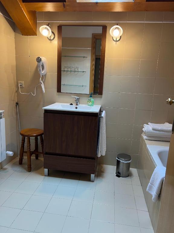 Koupelna v ubytování Hostal Rural Salazar