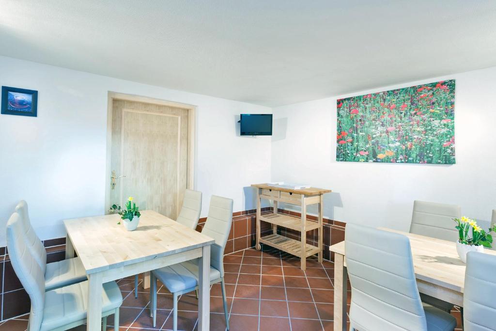 Ferienwohnung Berlin - Three-Bedroom Apartment
