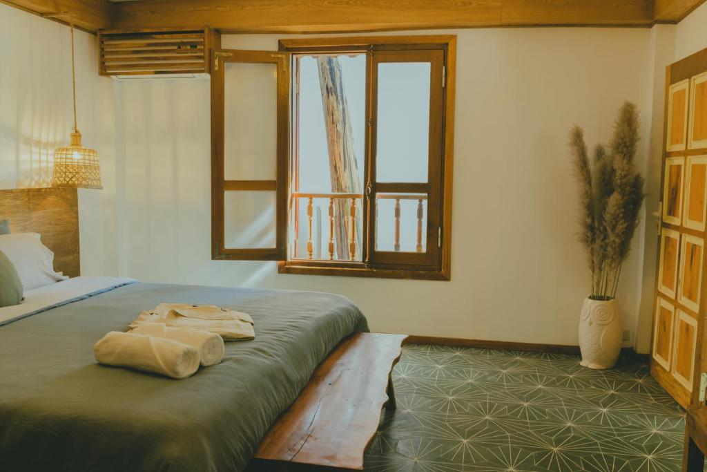 The Wooden Gate - 15