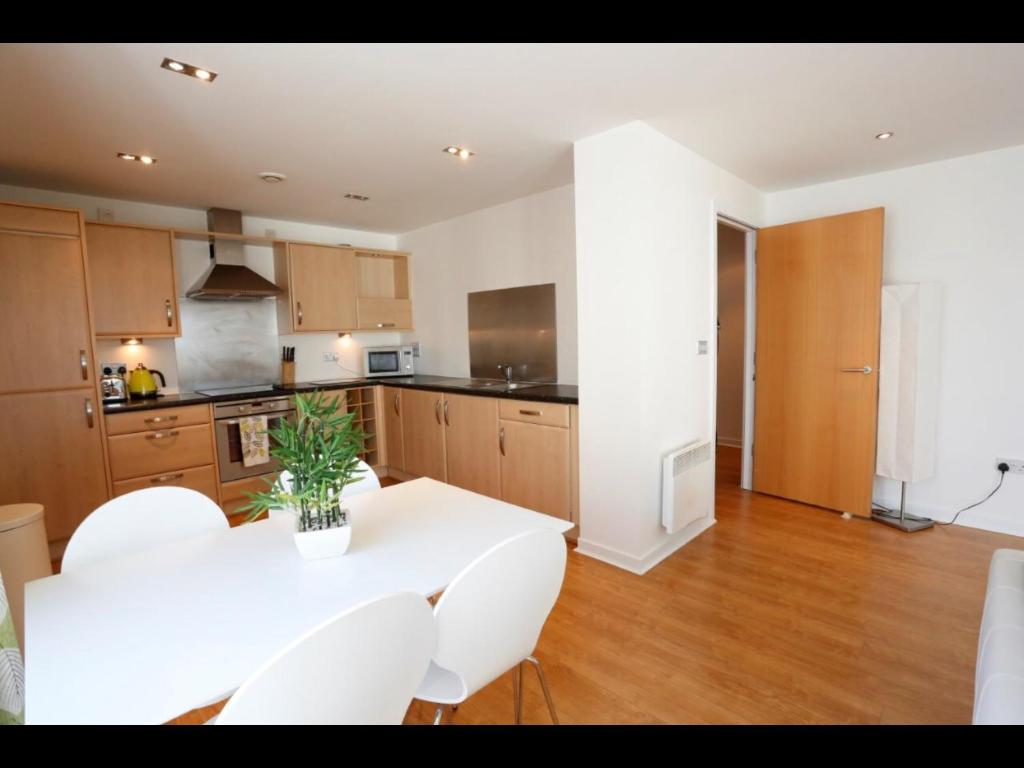 Edinburgh Waterfront Apartments - 