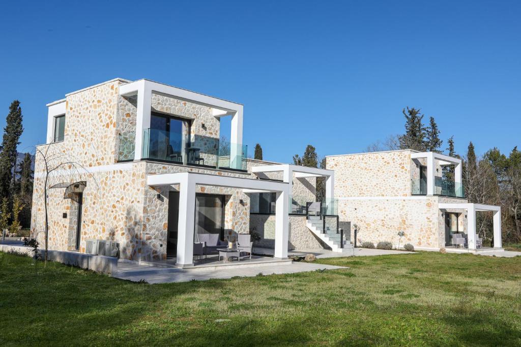 Budova, kde se vila nachází