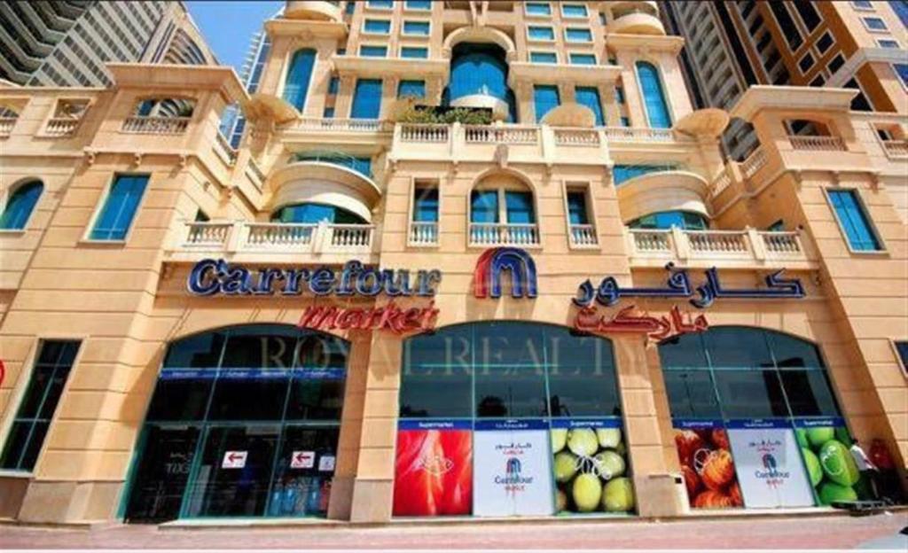 Nice Single Rooms for "girls" only in Dubai, Marina, Dubai (updated