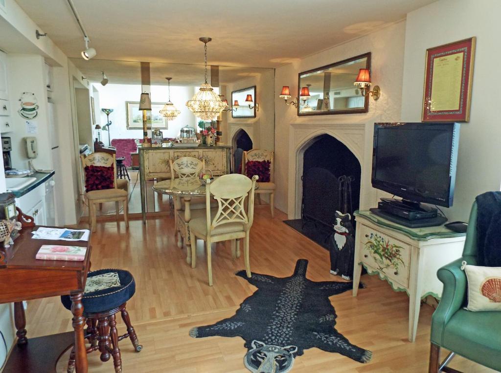 Montauk Manor - 