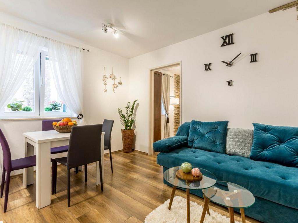 Iron Gates Apartments, Split Updated 2024 Prices