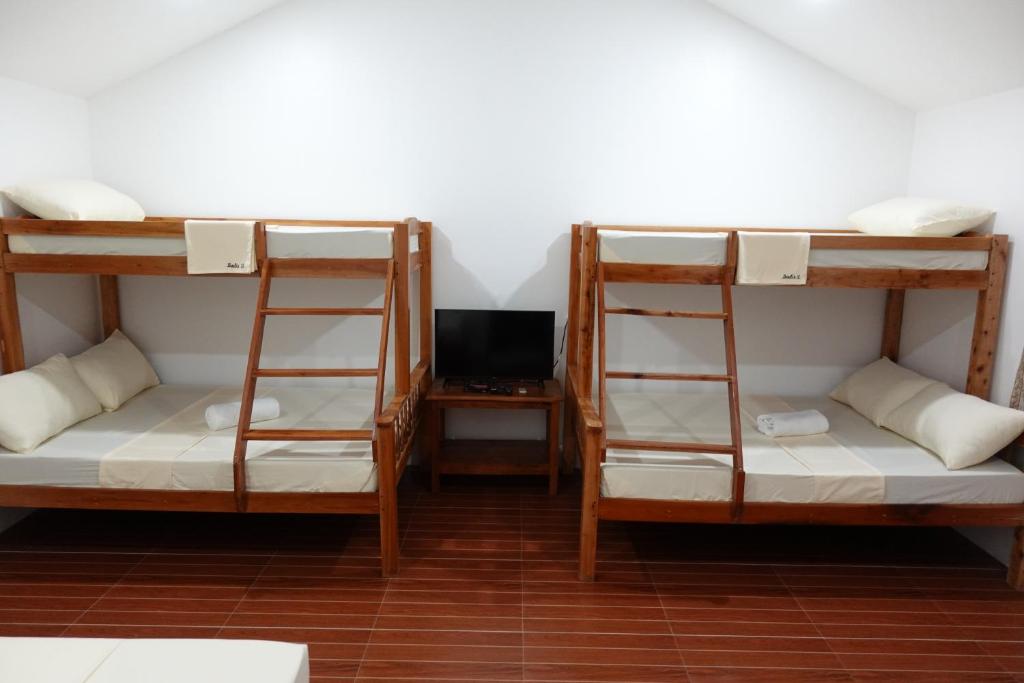 Postel nebo postele na pokoji v ubytování Badi's Place