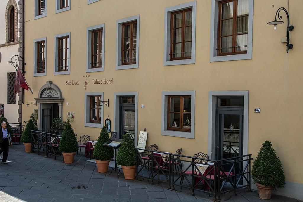 Budova, kde se hotel nachází