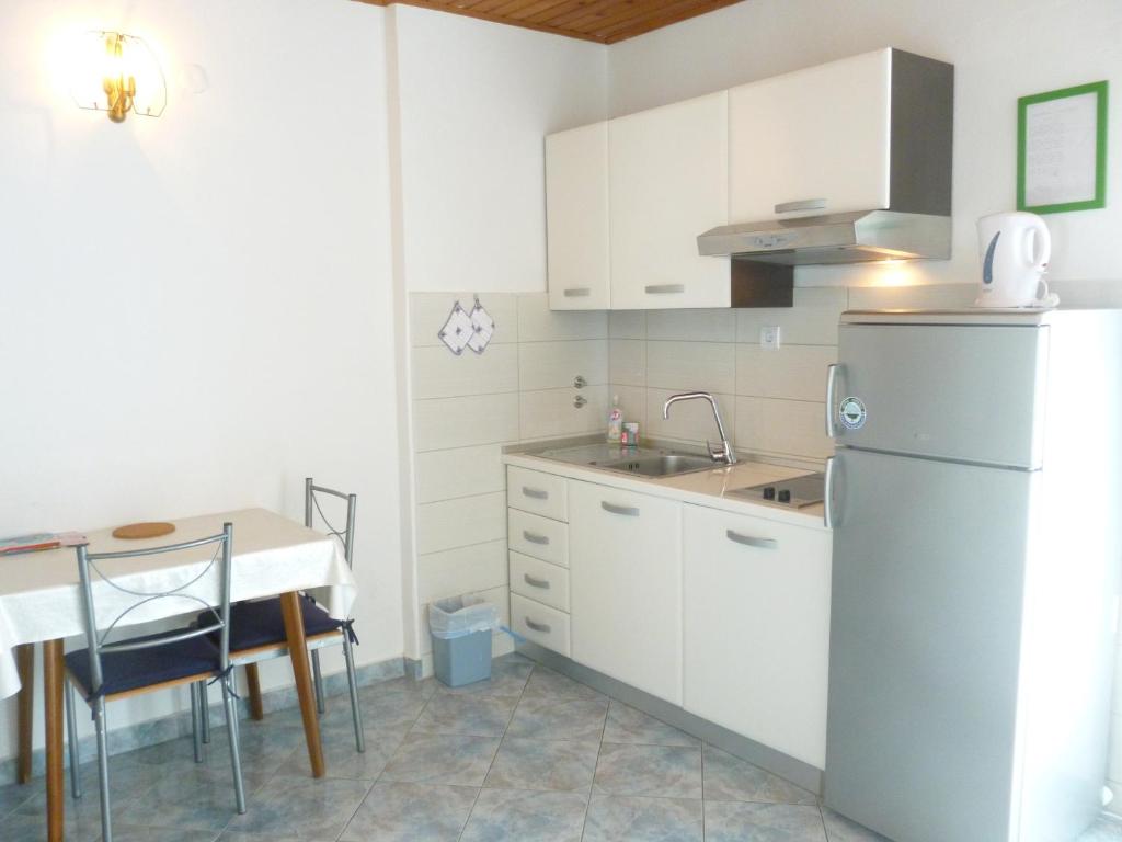 Kuchnia lub aneks kuchenny w obiekcie Apartments Spada