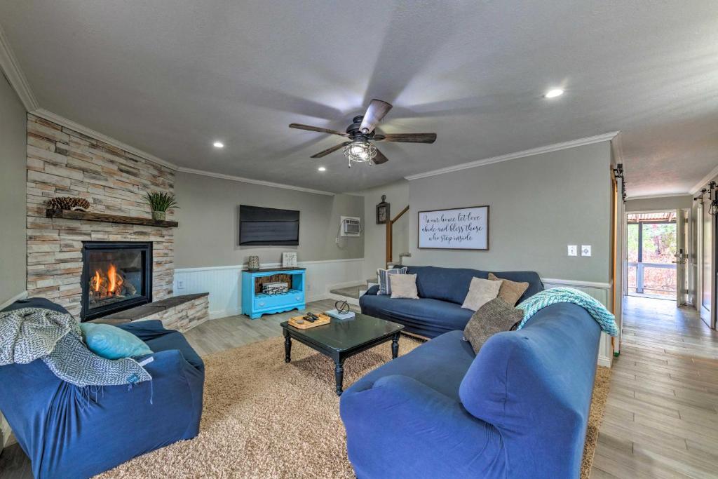 Mtn Escape with Deck and Views Near Race Track!, Ruidoso Downs