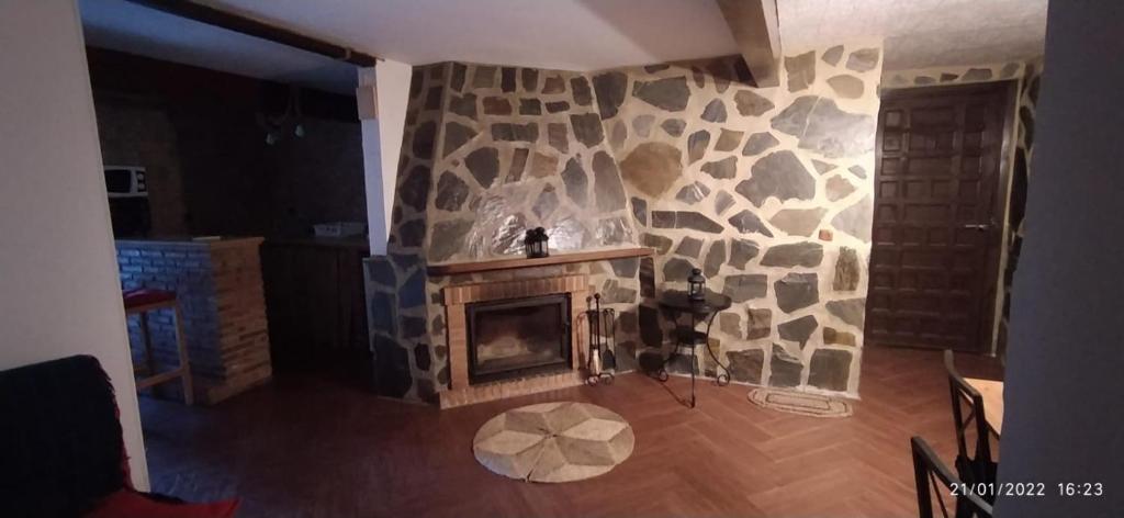 Zdjęcie z galerii obiektu Apartamento Rural Bella Vista w mieście Villaluenga del Rosario