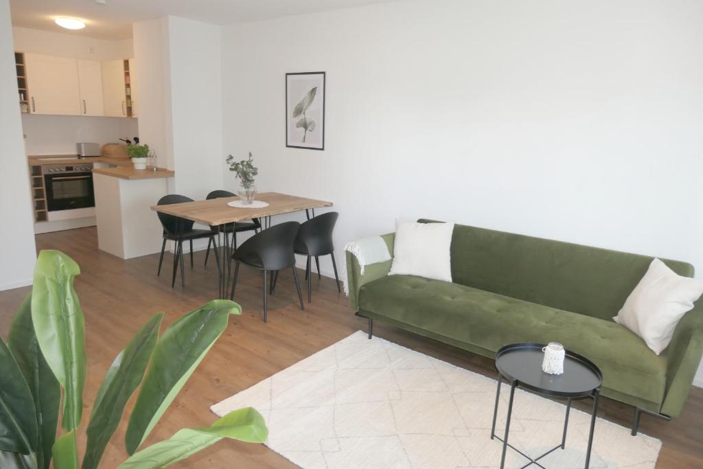 Hugo Inn - One-Bedroom Apartment