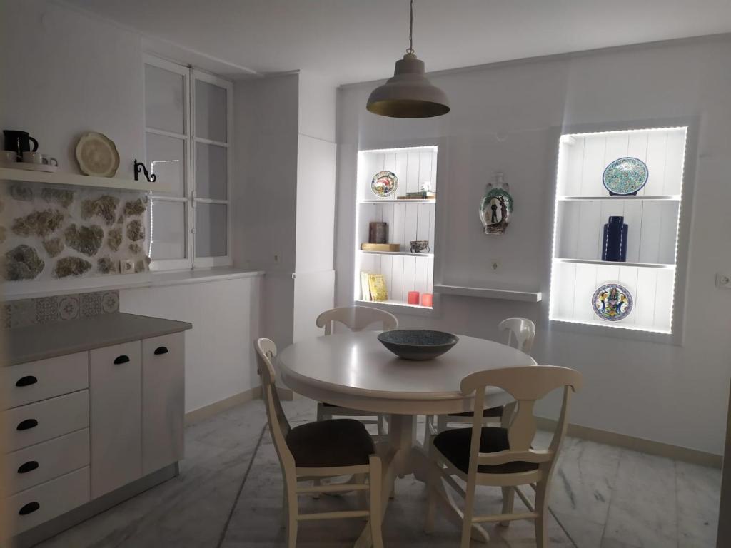 Kuchyň nebo kuchyňský kout v ubytování Kalymnos Gallery