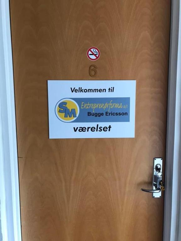 Certifikát, hodnocení, plakát nebo jiný dokument vystavený v ubytování Roslev Hus