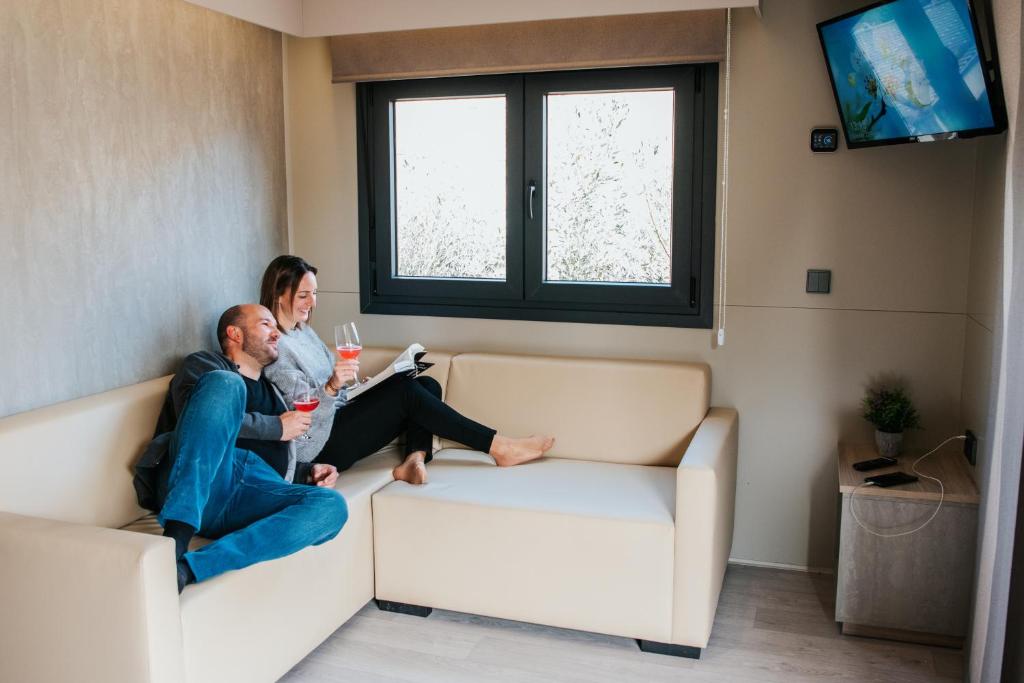 Una televisión o centro de entretenimiento en Camping Port Massaluca
