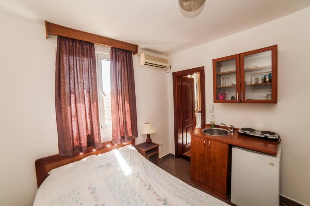 Mijovic Apartments - 1