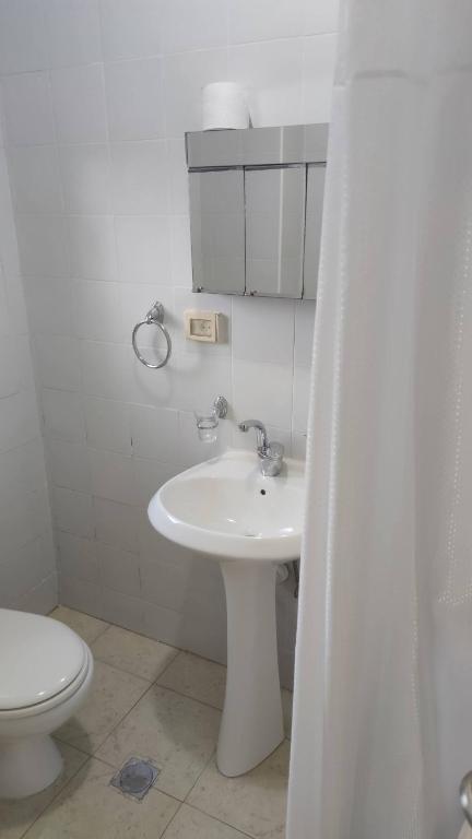 Mary's House - Habitación Individual Con Baño Privado