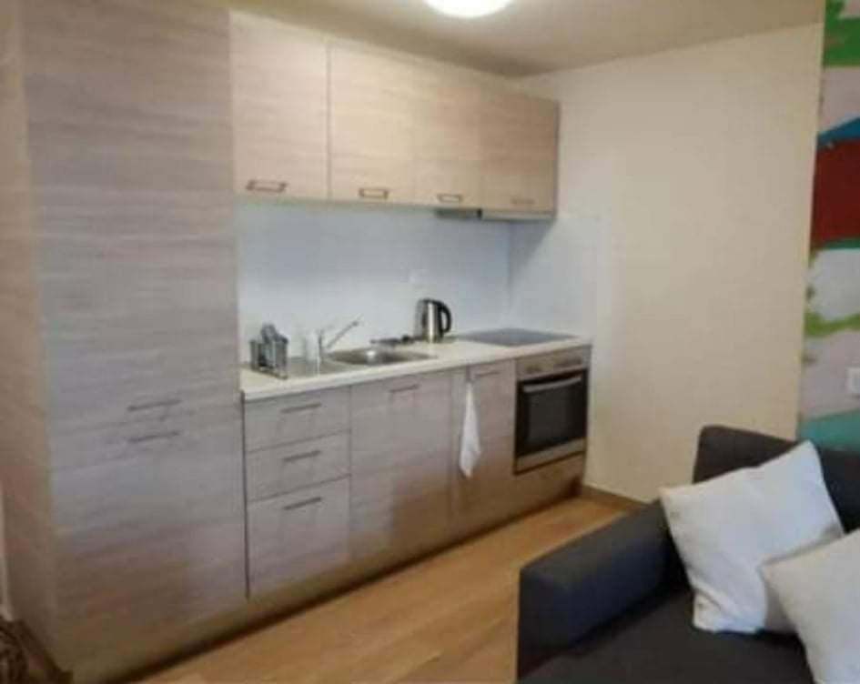 Kuchyň nebo kuchyňský kout v ubytování MILOS HOUSE