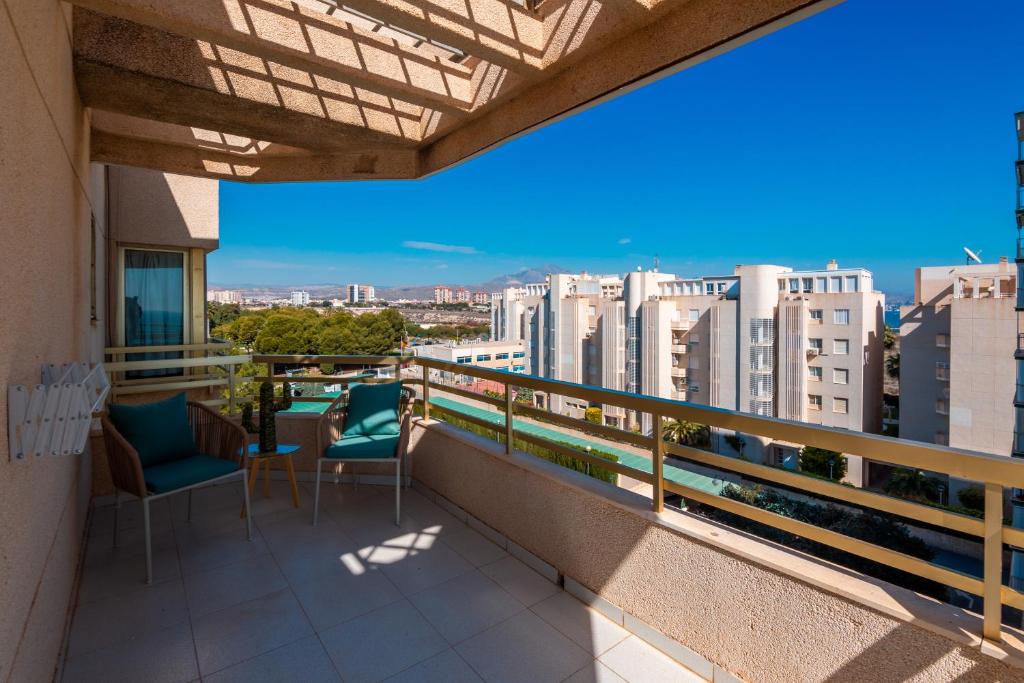 Avinguda Jaume I el Conqueridor, Alicante – Updated 2023 Prices