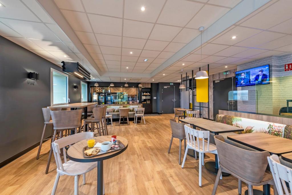 Restaurace v ubytování B&B HOTEL Brest Centre Port de Commerce
