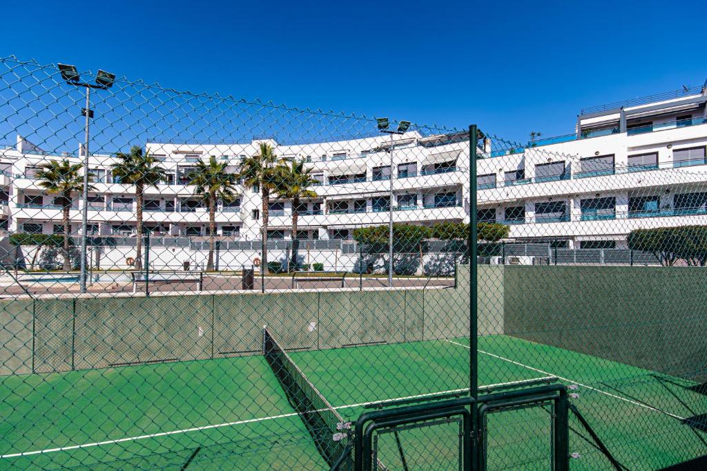 Tenis a/nebo squash v ubytování Faro de Garrucha nebo okolí