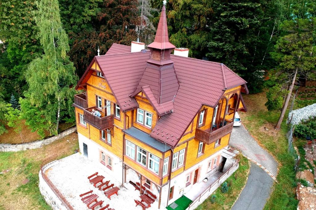 Budova, v ktorej sa apartmán nachádza