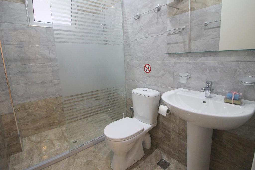 Zero Zero Apartments Sarande - 带有海景的工作室公寓
