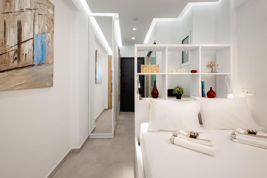 Fotografia z galérie ubytovania New Luxury Studio in the Heart of Thiseio. v Aténach
