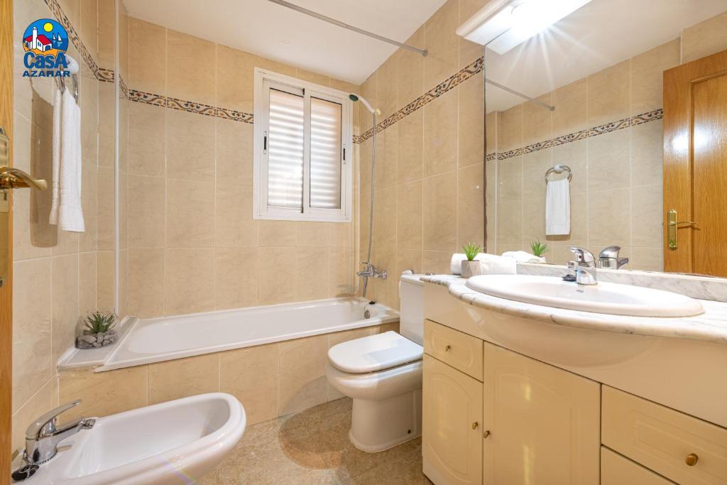 Kúpeľňa v ubytovaní Apartamentos El Castell Casa Azahar