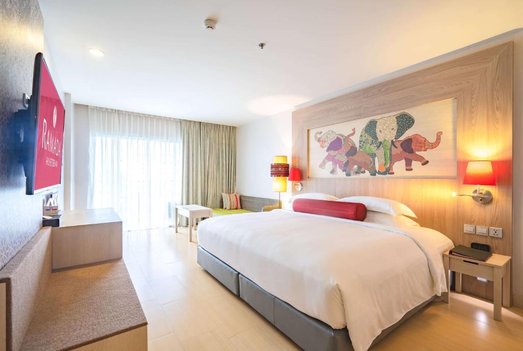 Ramada by Wyndham Phuket Deevana - Resim 16