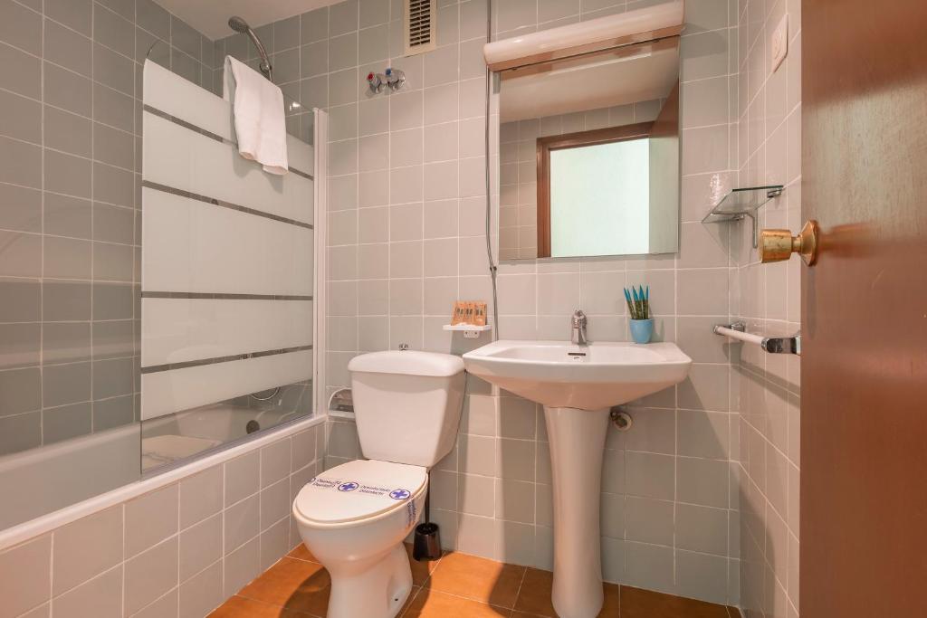 Koupelna v ubytování Hotel Sierra de Arcos
