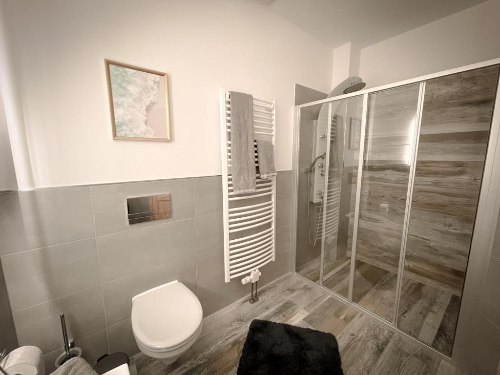 New Deluxe Studio Apartment in quiet back house